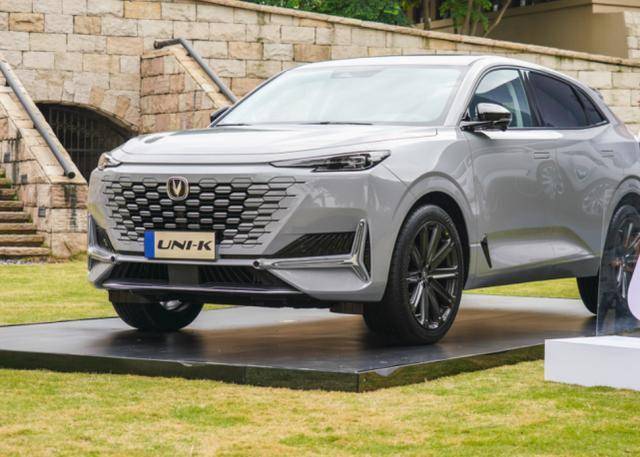 长安最美suvunik马上要来了颜值帅爆了我们一起来看一下吧