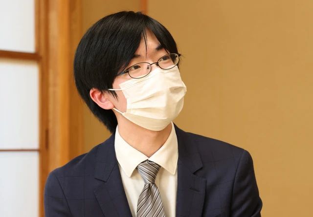 藤井聪太&芝野虎丸——"头衔战第二天真的很困"