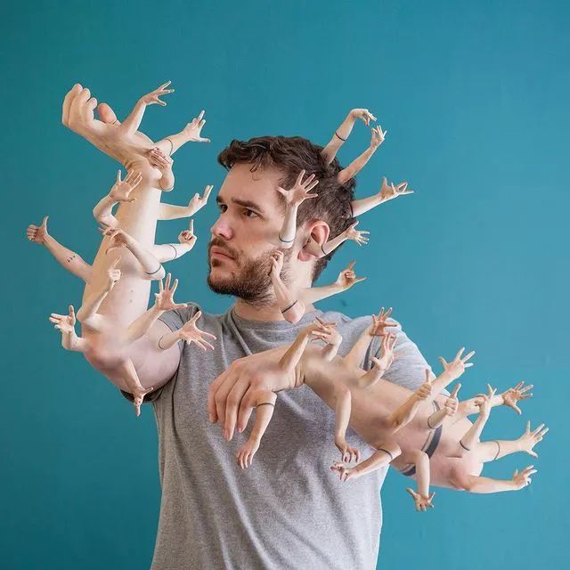 ps大神又来了,设计师狠起来,连自己都p!