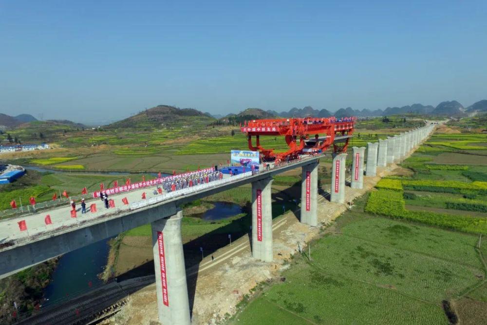 广西修建一条城际高铁线,是南深高铁的重要组成部分_腾讯新闻