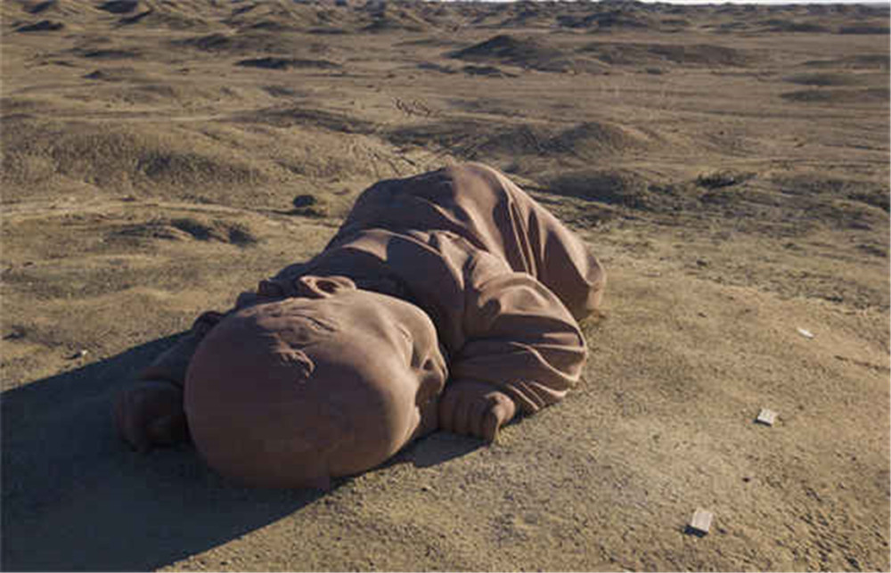 社会上的每出现一个巨婴他背后的父母都居功至伟功不可没