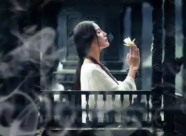 佛说情人别问是劫还是缘能爱就爱