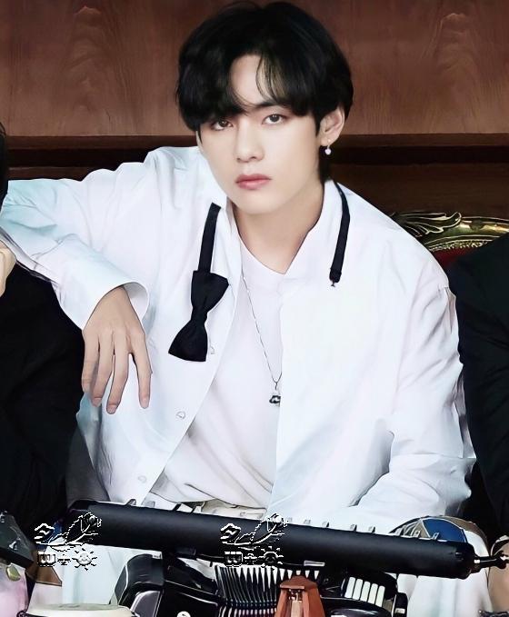 新年想一起看日出的男偶像第一名v金泰亨防弹少年团占领前五