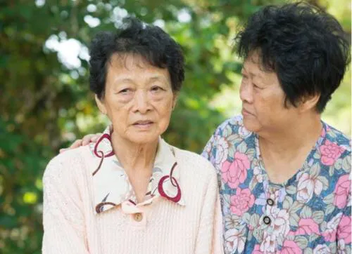 80岁老人坦言 人老了 能靠得住的不是钱不是老伴不是子女 腾讯网