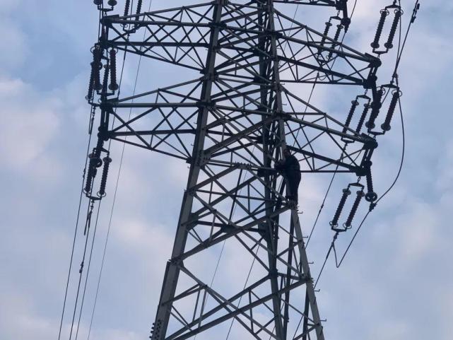 领先全球国产化率100中国第一条液氮超导输电线商用