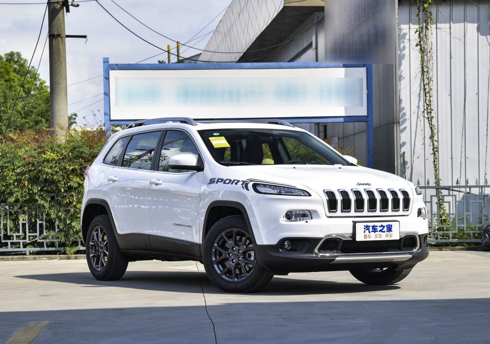 jeep自由光经典运动版上市