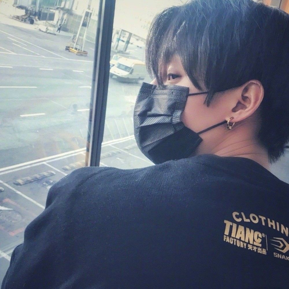 尹正壁纸头像真的超有范