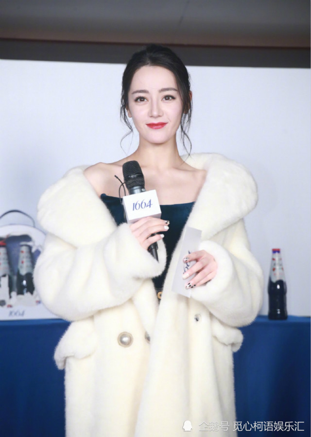 迪丽热巴最新绝美养眼大片!一颦一笑一回眸,亦诗亦韵亦端庄