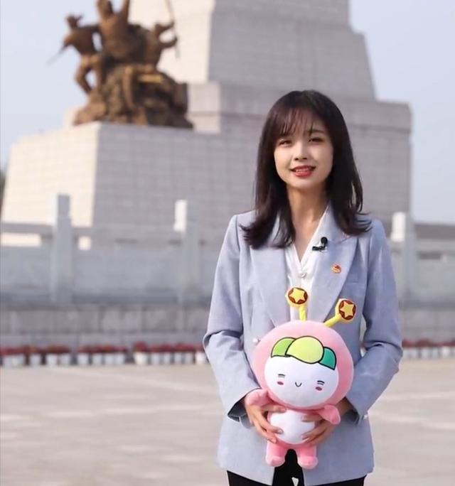 央视主持王冰冰火了,一天涨粉160万,如此软妹子连女生都喜欢_腾讯新闻