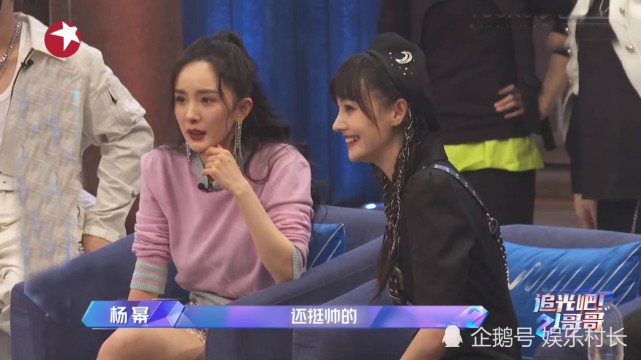 郑爽退《追光吧哥哥》后首个专访,踩自己抬咖杨幂,谈不拍戏原因太迷惑