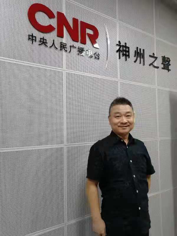 最新流行歌曲小巷姑娘说走就走全国全网推广发行