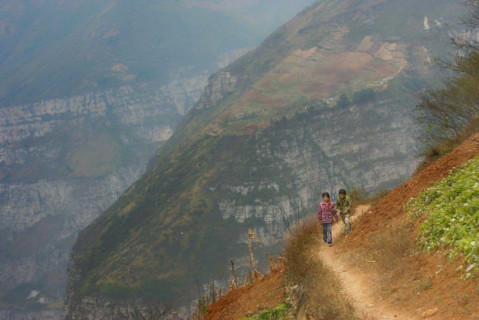 中国脱贫攻坚影像志故事古路村的路