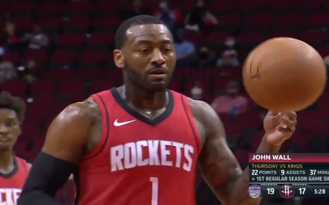 火箭单节狂轰36分沃尔伍德大爆发包揽前19分合砍21分