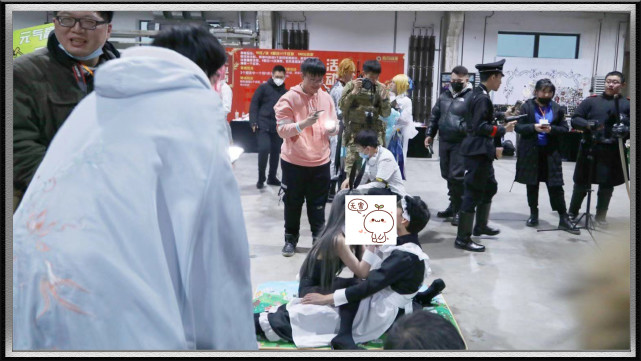 哈尔滨漫展出现女coser不雅动作当事人表态我开心就行