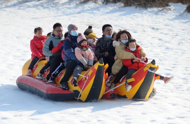 黄务南里滑雪场图片