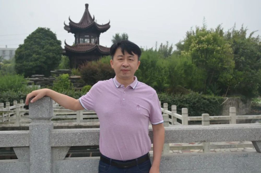 毛德山,男,高级教师,2003年起在天长中学担任高中生物教学工作至今.