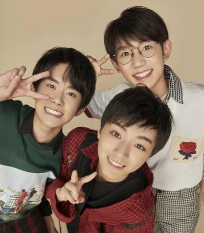 王俊凯采访提tfboys用组合专属词形容三人关系合体指日可待