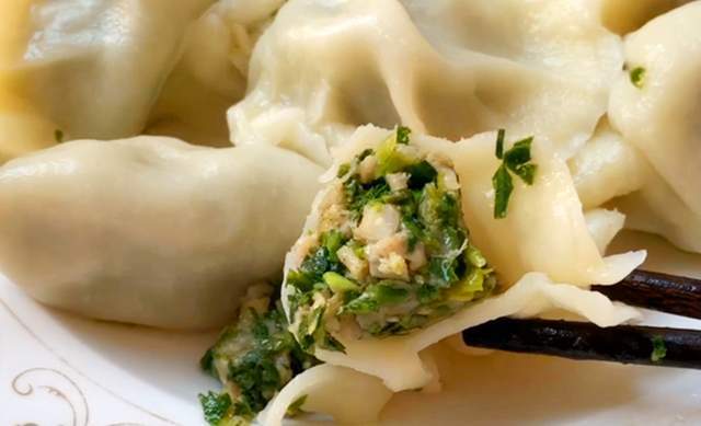 天冷了吃萝卜吃白菜不如这菜比韭菜还鲜用它包饺子太香了