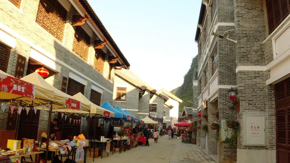 走进黄姚镇龙门街魅力鲜花小镇带你一场穿越之旅