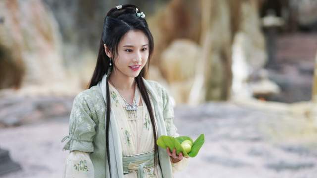 打脸了!殷沛黑化后再遇吴楚楚,一路暗中保护显柔情