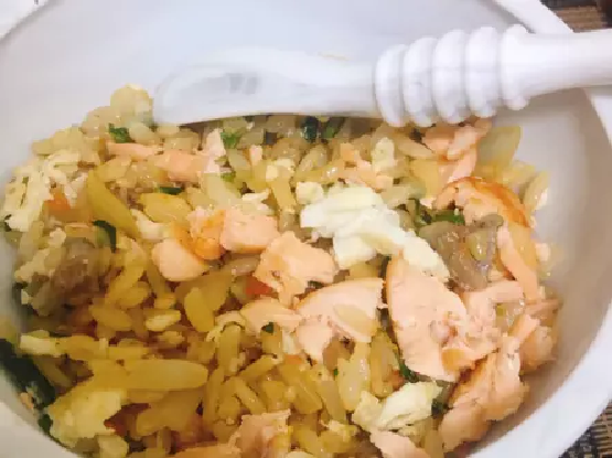 如何为宝宝准备副食品 分享8款宝宝副食品食谱 宝妈们值得珍藏 小米粥 洋葱 丝瓜 副食品 三文鱼 鸡蛋