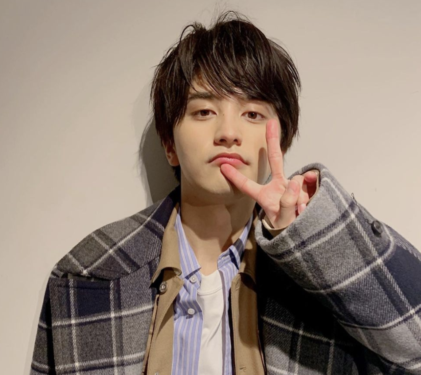 日版微微一笑很倾城来袭男主颜值不输杨洋女主清爽有气质