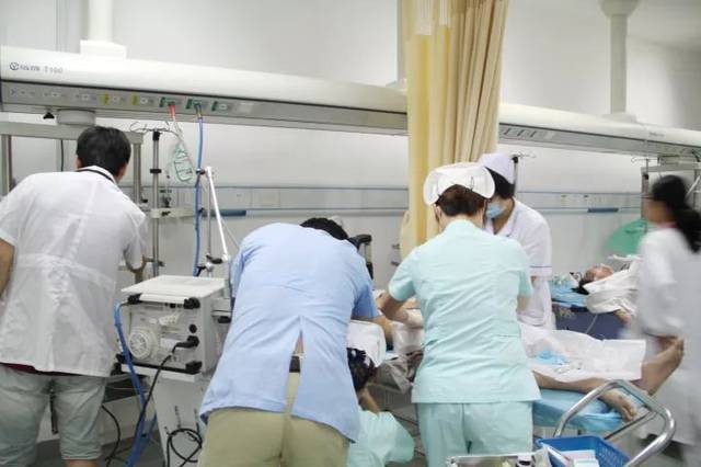 脑梗|52岁男子，脑梗离世，医生：厨房一种调料是“祸根”，害了不少人