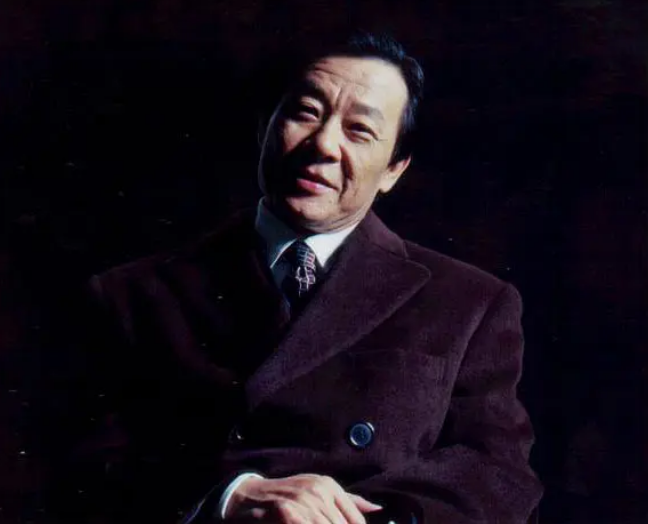 出狱之后,庞德开始利用郑树森为自己报仇,寇世勋和孙红雷在剧中的关系