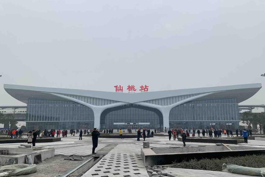 仙洪监铁路后期有望直达北上广,高铁直接坐到家门口不是梦_腾讯新闻