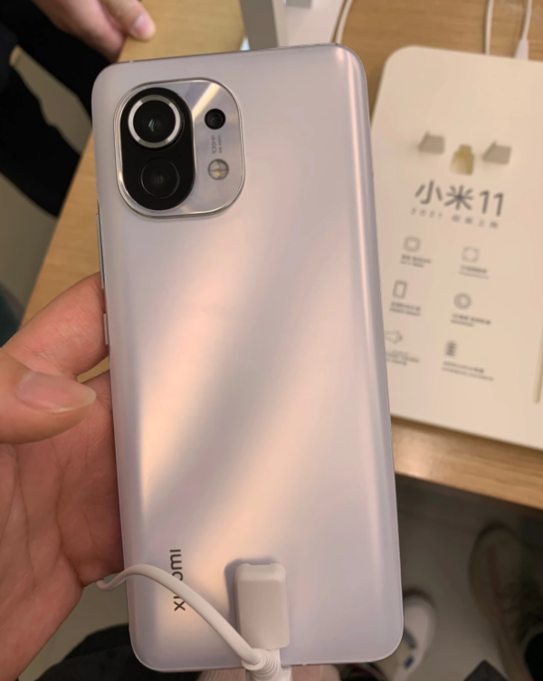 小米11屏幕大进步对比这款国产旗舰表现如何