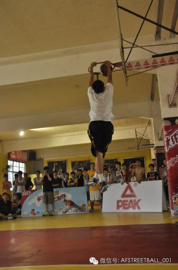 单挑冠亚军由顾希欣xixi和张博大分别获得结语:k1x作为一个街球品牌