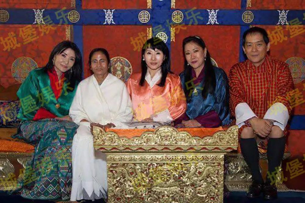 不丹老国王娶四女"自讨苦吃",抢着生儿子一团乱,姐妹都没得做