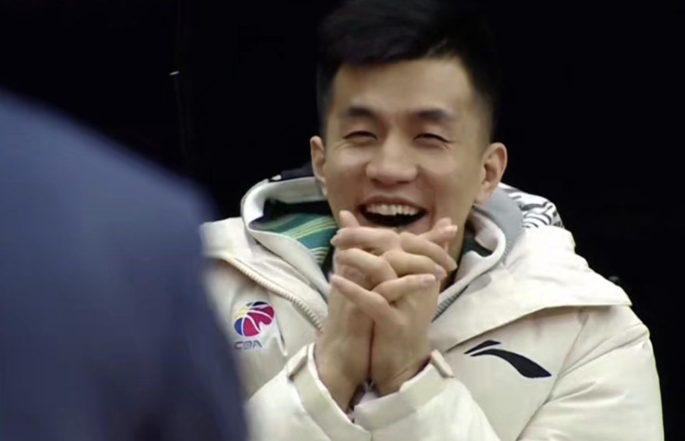 吴前15中2遭锁死,梅奥轰32分,杨鸣笑个不停_腾讯新闻