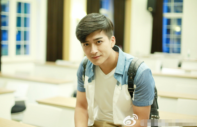 巡回检察组男主儿子郑锐出道4年资源太差还参演过东宫