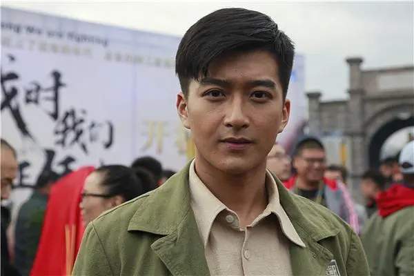 巡回检察组男主儿子郑锐出道4年资源太差还参演过东宫