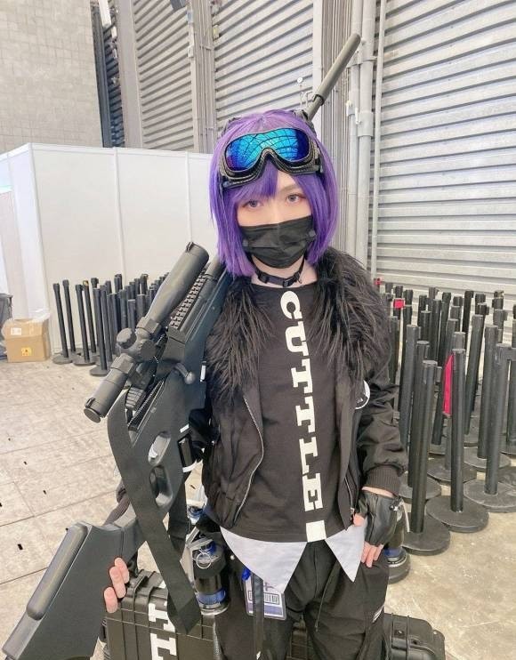 明日方舟游戏制作人竟然cos起了安哲拉玩家这真的是海猫