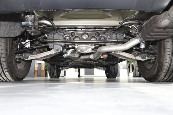 0l v6 空气悬挂,评测跌至40万出头的大切诺基