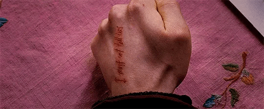 当年被体罚吓怕的我,双手赞成"教育惩戒权"|孩子|乌姆里奇