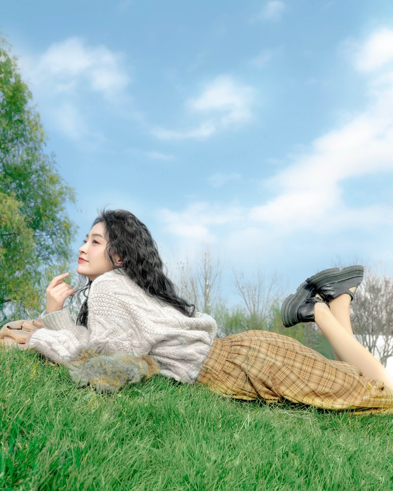 陈芋米冬日唯美大片清新俏皮绽放浪漫风姿