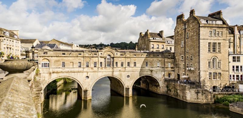 诺兰德学院坐落在英格兰西南部的巴斯.