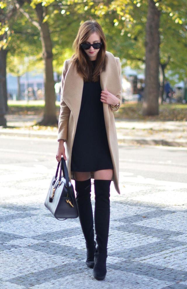 最近火了一双靴子叫紧身靴时髦百搭显腿长谁穿谁好看