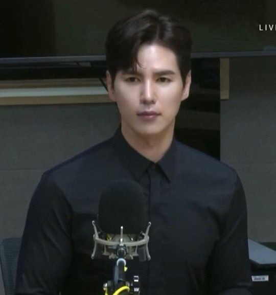 据韩媒报道,金柱永的死因是心脏病发,他的亲友悲恸