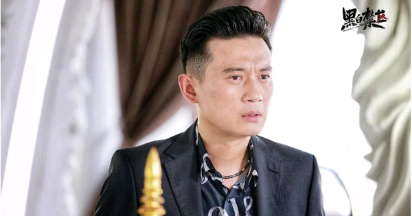 黑白禁区徐洪浩有想法实力演员跟妻子结婚10年恩爱如初