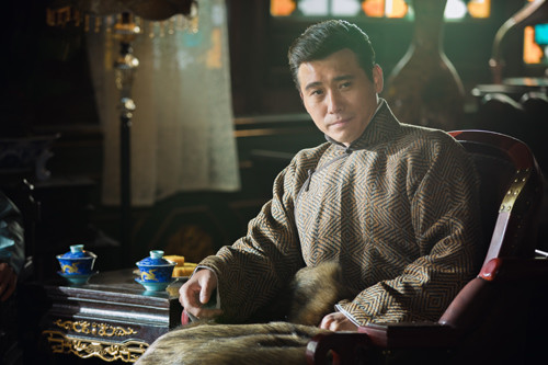 平三门:陈皮阿四,吴老狗(主角吴邪的爷爷),黑背老六.