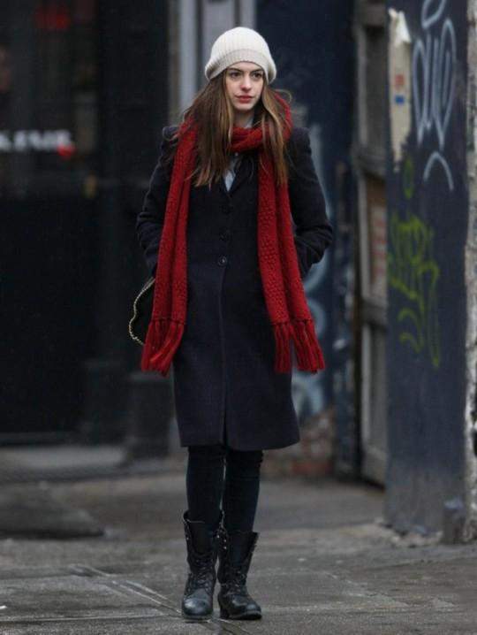 今年冬天大衣帽子火了时髦保暖还显脸小潮人们都上头了