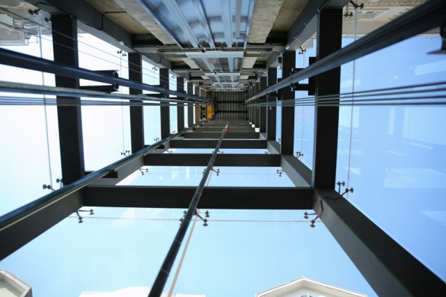 电梯加装梦闯过旧关又遇新坎地下车库上能加装电梯吗