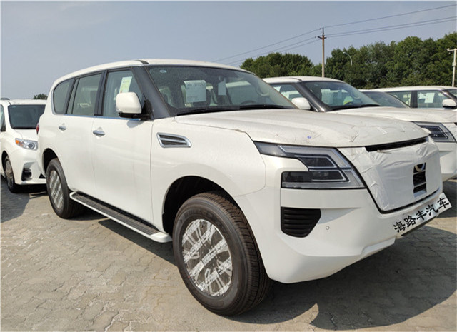 硬派越野2020款日产途乐y62xe中东版最新报价