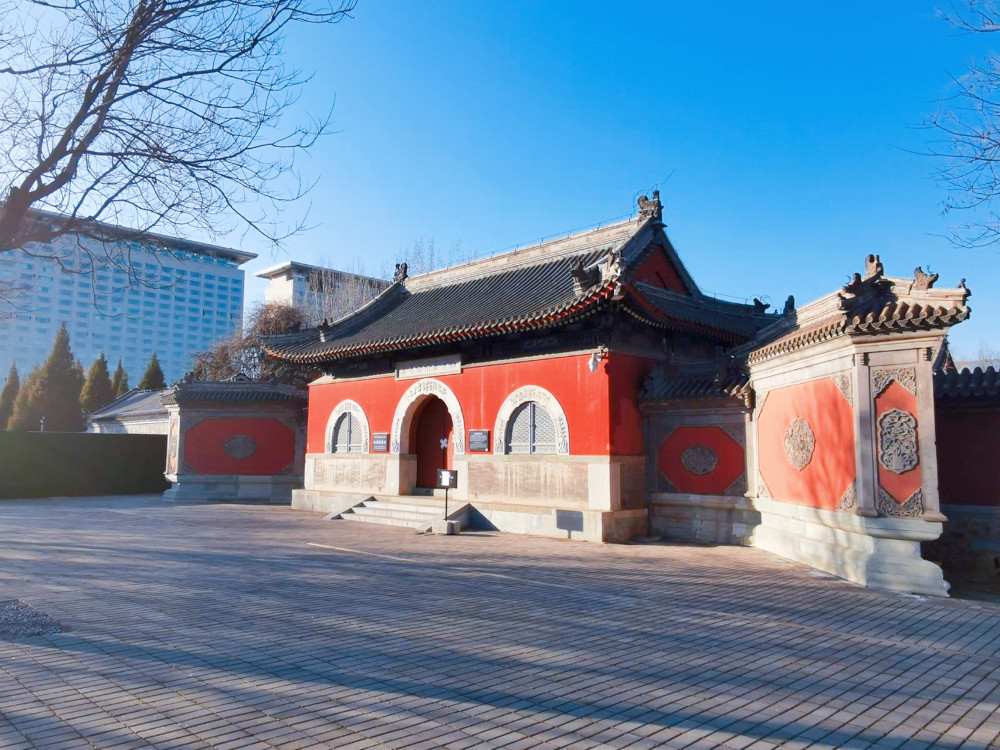 北京娘娘庙,鸟巢体育馆都给它让路100米,怪事频发_腾讯新闻