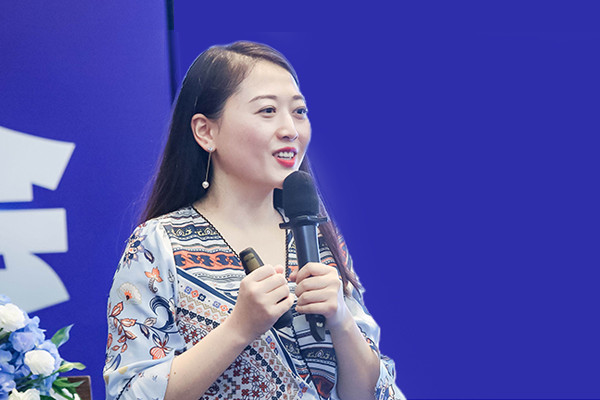 现在,又一家新茶饮巨头融资:这对夫妇做到130亿