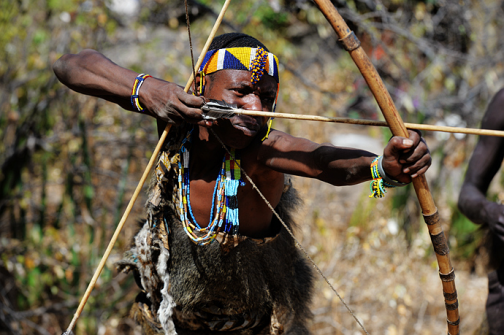 最"野蛮"原始部落,男子能手撕牛肉,女性繁衍方式让人羡慕不已